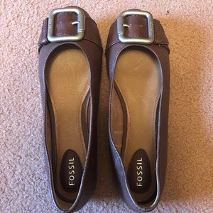Fossil brand brown buckle flats